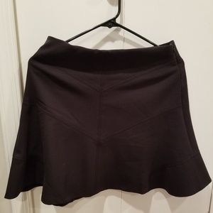 NWT Loft 4P black Seamed Flippy Skirt
